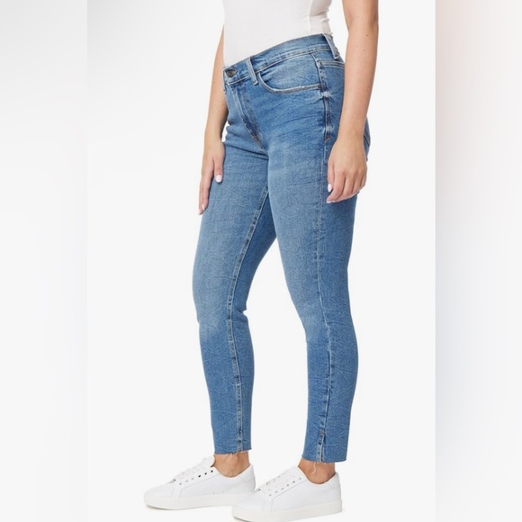 kensie Jeans The Kelsey Vintage Luxe High Rise Distressed Skinny - Picture 2 of 9